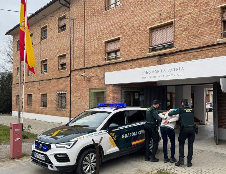 La Guardia Civil detiene a una persona por un supuesto delito de robo con intimidación en Barbastro robo Barbastro