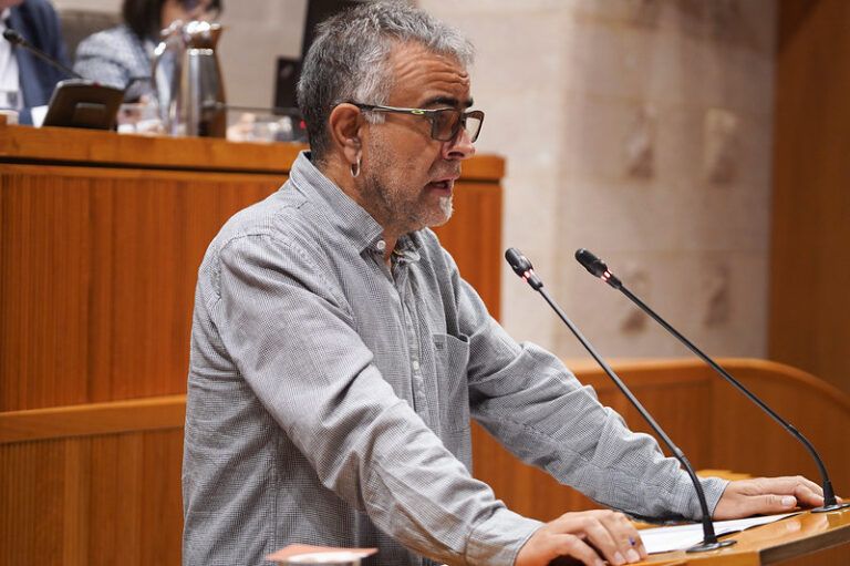 Podemos propone que Aramón sea sensible con sus usuarios ante la falta de nieve Podemos Aragón.