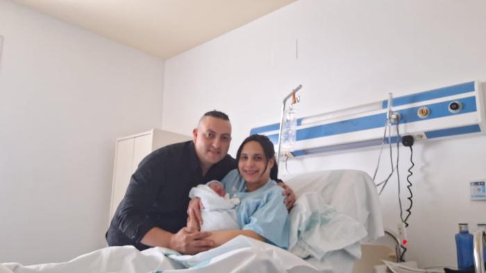 La barbastrense Melina Moreno Echeverri, primer bebe nacido en Huesca PrimerBebeHospitalBarbastro