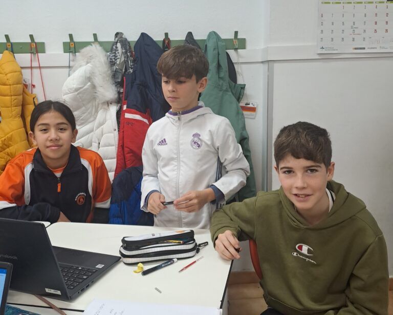 Bela, Álvaro y Cristian nos cuentan qué es para ellos la Candelera de Barbastro Candelera