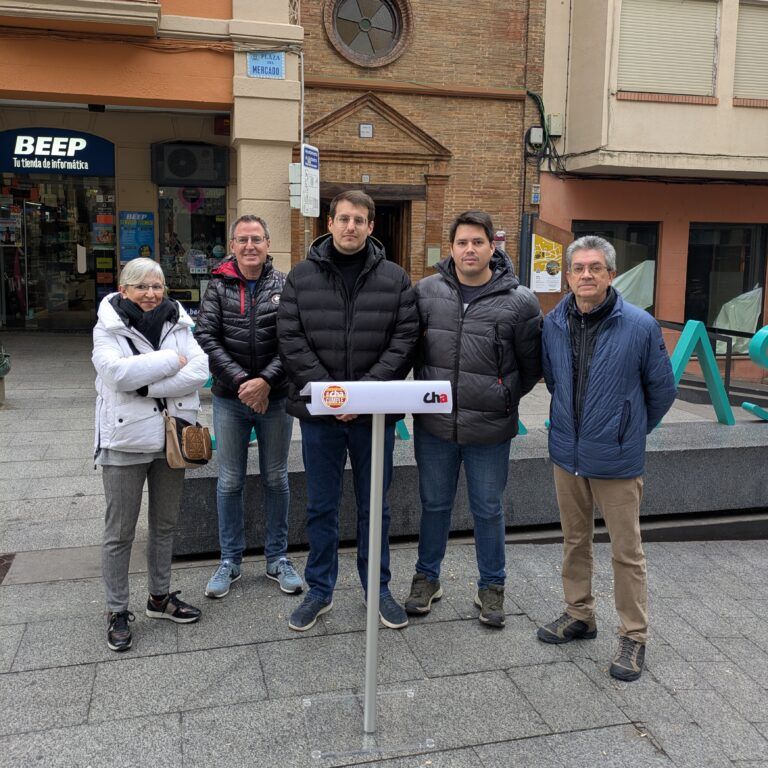 Jorge Pueyo anuncia en Barbastro que velará por el cumplimiento de las ayudas aprobadas a olivareros y viticultores de 370 millones Jorge Pueyo en Barbastro (