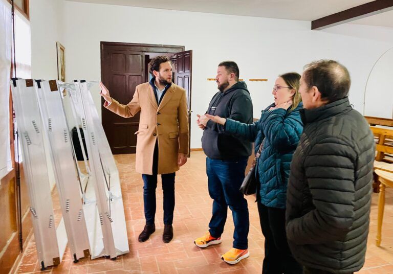 Monzón invierte más de 30.000 euros en sustituir las balconeras y ventanas de la Ermita de la Alegría Ermita Alegría Monzón