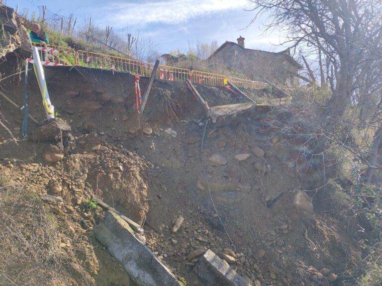 Las obras en el derrumbe de la ladera de Aínsa comenzarán este miércoles Obras derrumbe ladera Aínsa