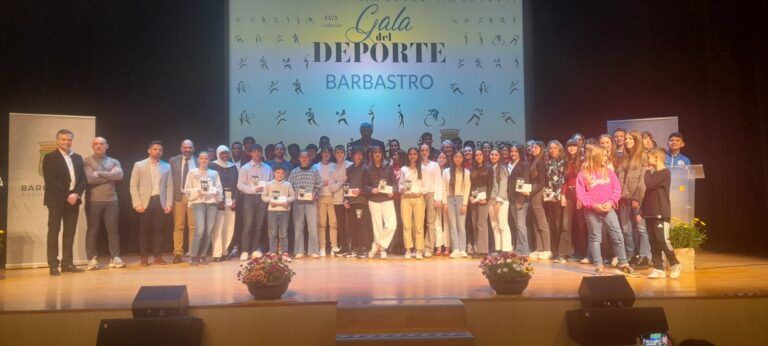 La Gala del Deporte en Barbastro reconoce el mérito del deporte local con la entrega de 18 galardones Gala del Deporte en Barbastro