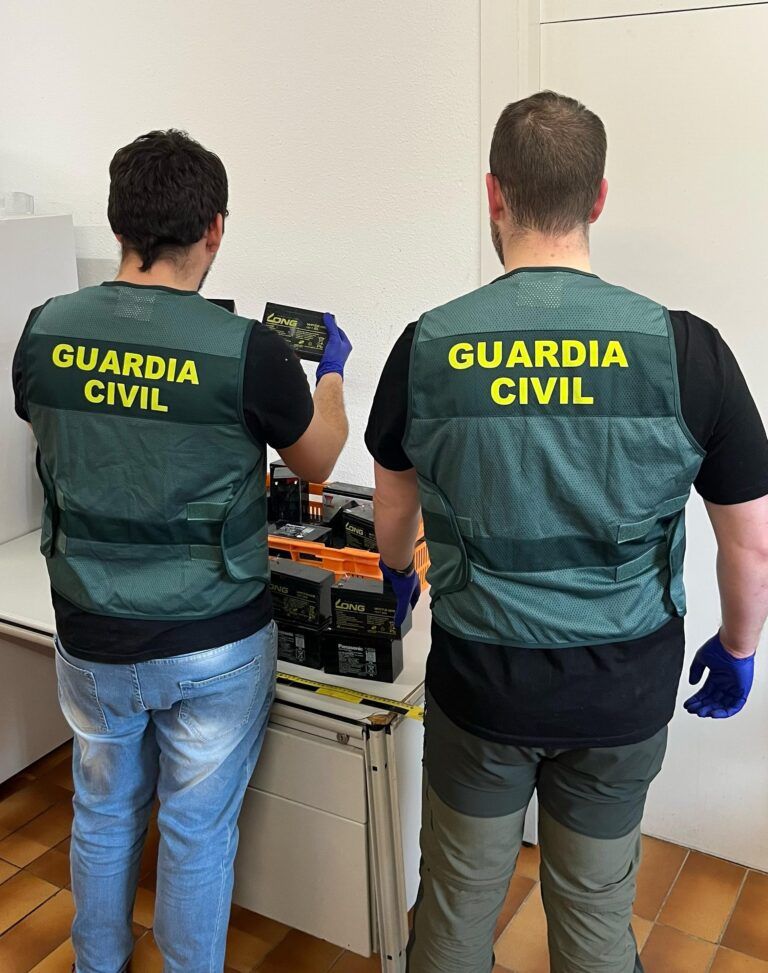 La Guardia Civil detiene a una persona e investiga a otra por robos con fuerza en Monzón Guardia Civil.