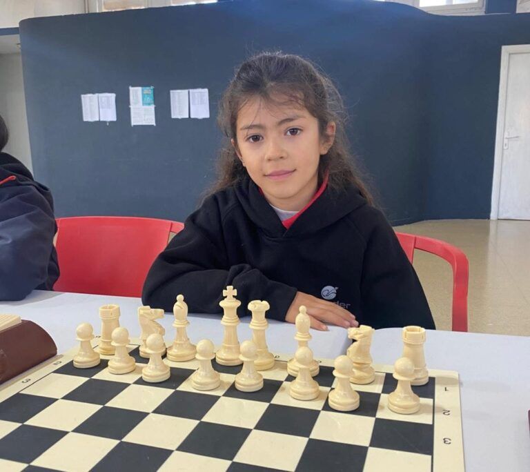 María Cristina Garuz, del Club Ajedrez Monzón, campeona femenina de Aragón en Categoría Iniciación Club Ajedrez Monzón