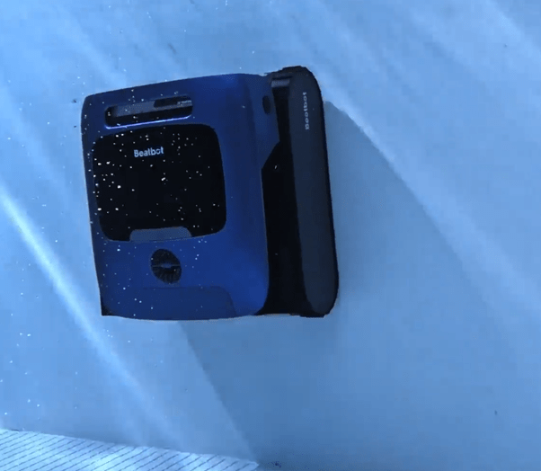 ¿Cuánto tiempo tarda un robot de piscina en limpiar una piscina?