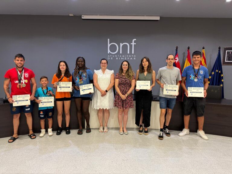 Reconocimiento municipal a atletas y kickboxers de Binéfar atletas y kickboxers Binéfar