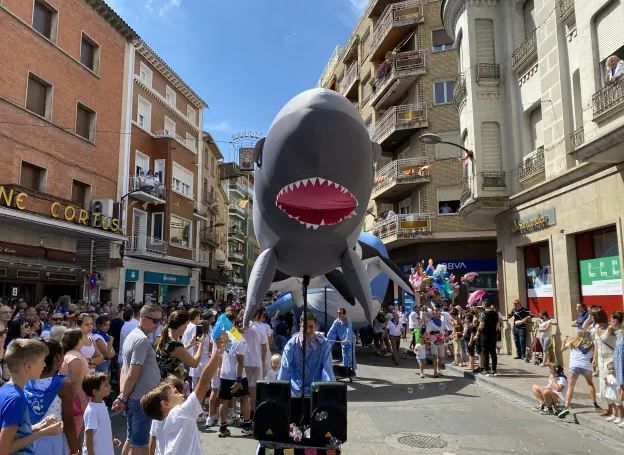 Carrozas y comparsas