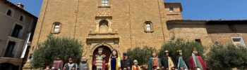 Encuentro de gigantes en Adahuesca.
