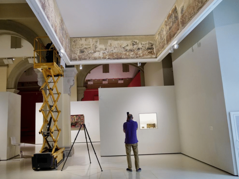 El Gobierno de Aragón inicia en el MNAC el escaneo de las pinturas murales de Sijena pinturas murales de Sijena
