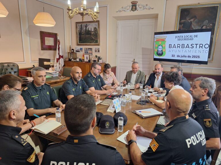 Barbastro coordina la seguridad del Festival Vino y las fiestas de septiembre Junta Local de Seguridad