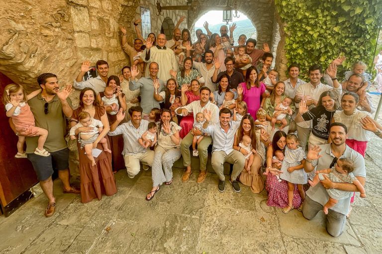 Presentados 21 bebés a la Virgen de Torreciudad en el día de su fiesta bebés virgen torreciudad