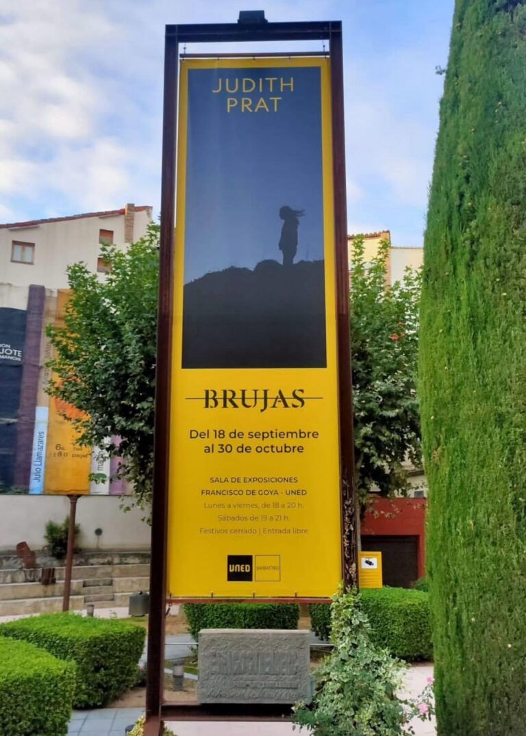 Exposición Brujas de Judith Prat en la UNED Barbastro