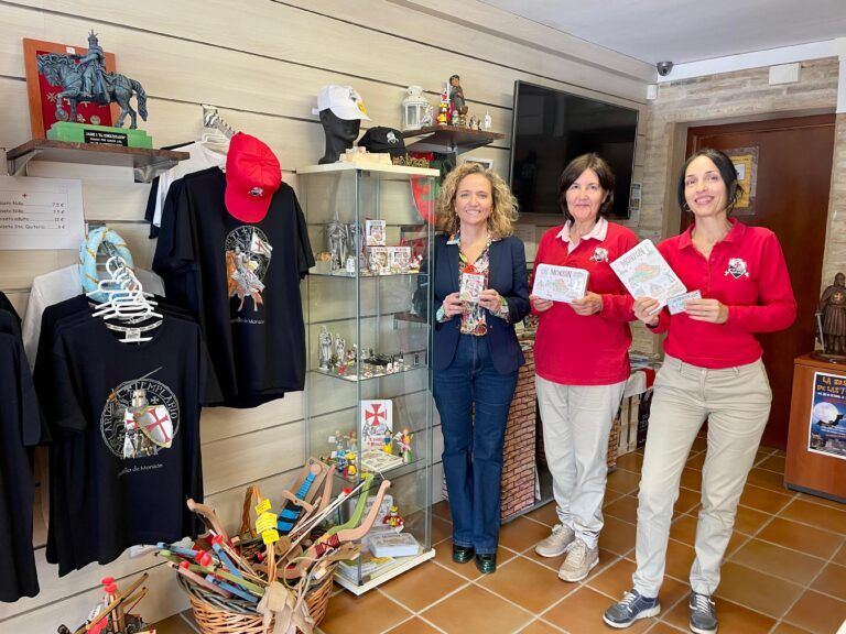 La Oficina de Turismo del Castillo de Monzón incorpora nuevos productos de merchandising castillo monzón