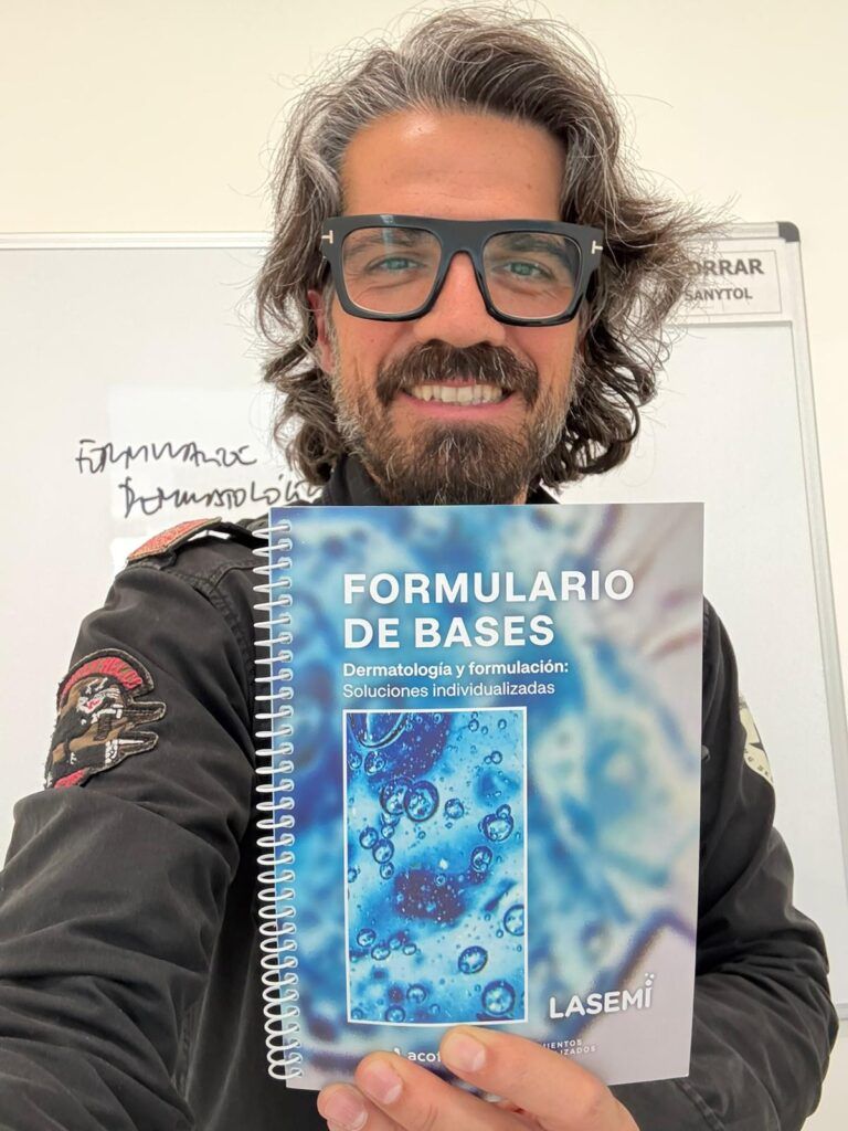 El farmacéutico barbastrense Edgar Abarca, coautor del Nuevo Formulario de Bases Dermatológicas para Formulación Magistral