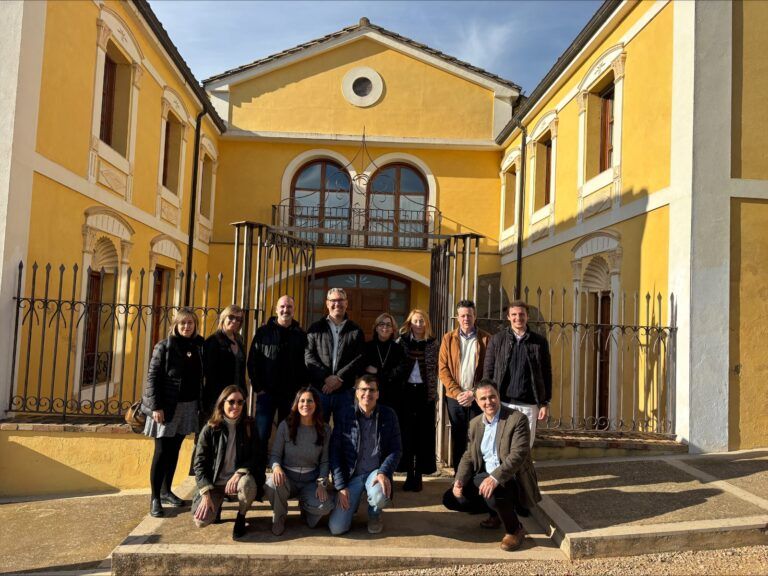 Diez años de compromiso: la X Mesa de trabajo por la diversidad reúne en Barbastro a empresas de Huesca para avanzar en DEI