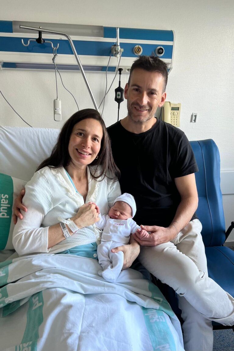 Elena llega al mundo justo al empezar el año, en el Hospital de Barbastro