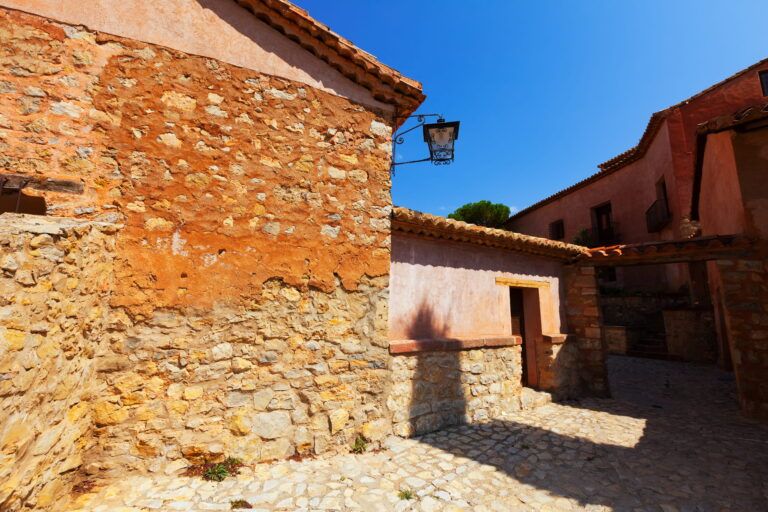 ¿Cómo transformar las viviendas en los pueblos del Alto Aragón?