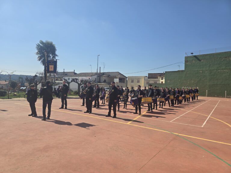Exaltación del tambor y bombo en Azara Tambores y bombos en Azara.