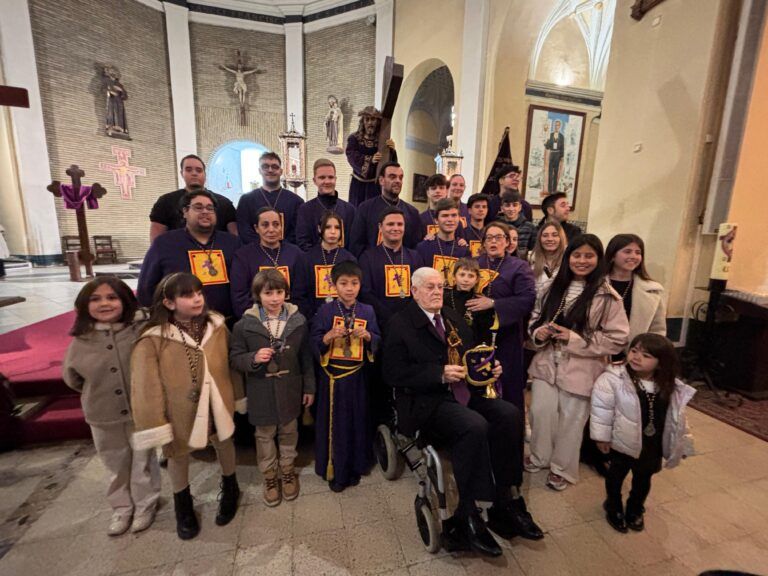 La Cofradía del Nazareno de Barbastro vivió el sábado una emotiva celebración anual