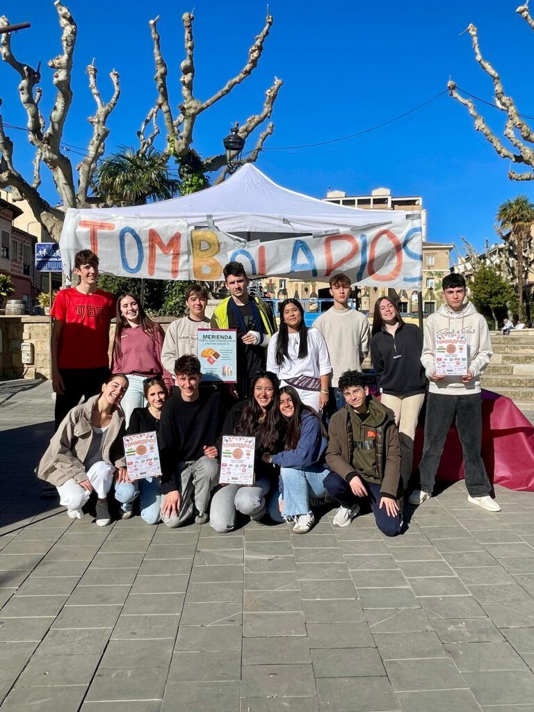 Éxito de Tombolapios, Escolapios Barbastro, para financiar su viaje a París Tombolapios Barbastro