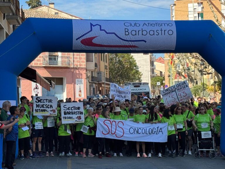 La Carrera de la Mujer y la Marcha contra el Cáncer reclamaron más medios para Oncología en Barbastro