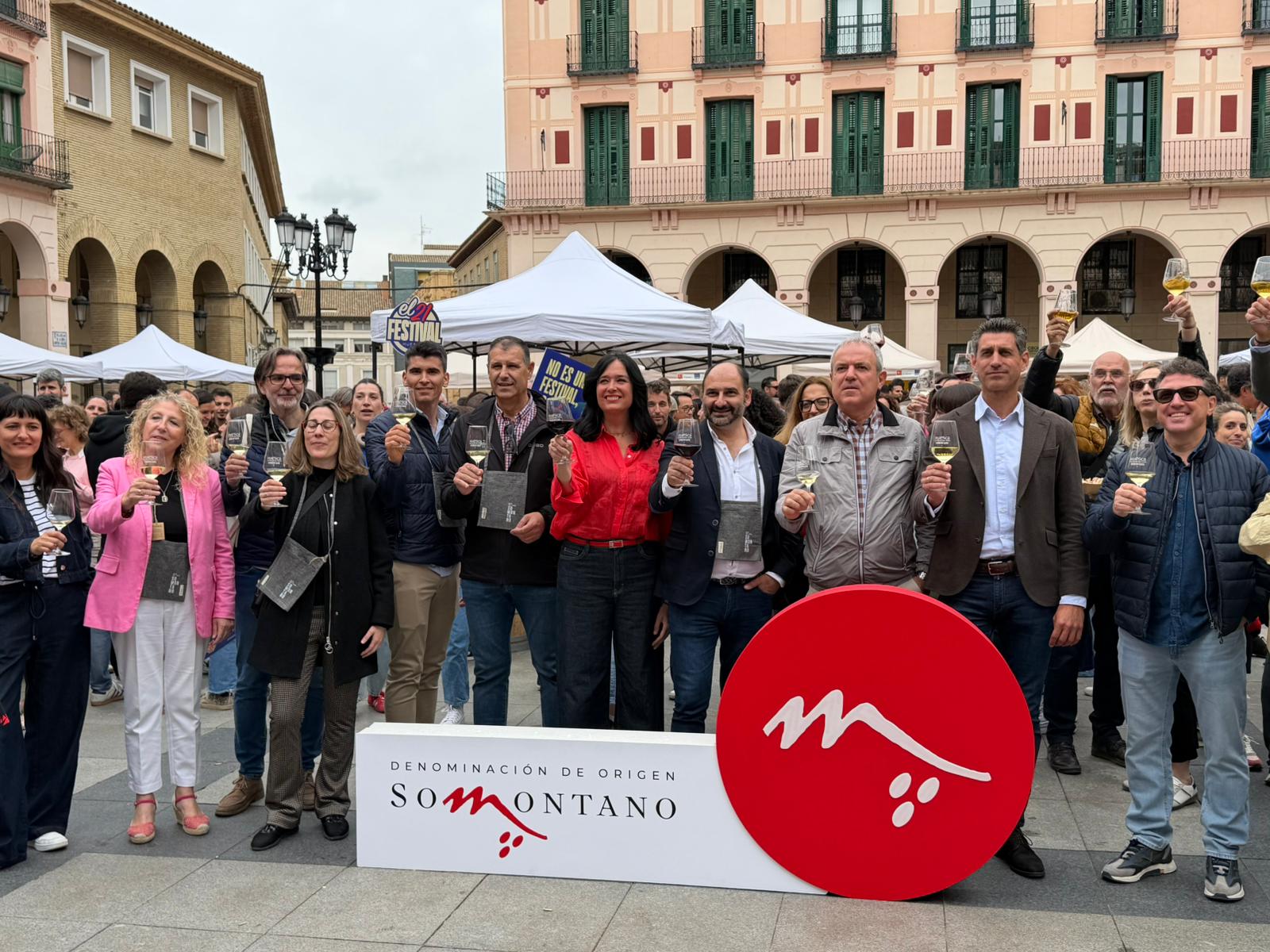 Somontano en Ruta inicia su gira en Huesca con 9.800 vinos