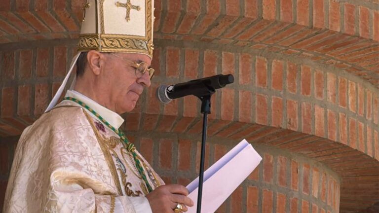 Arellano deja fuera de su homilía la disputa por la Virgen de Torreciudad homilía Arellano