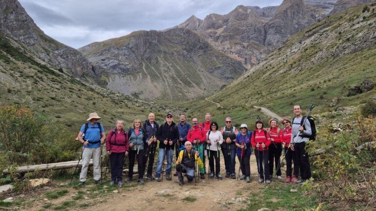 Marcha Nórdica en el valle de la Ripera, en Panticosa Marcha nórdica en el valle de la Ripera, en Panticosa, Huesca